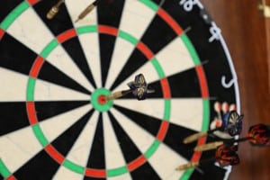 Have a conversation - Bull's eye! The right way to do things