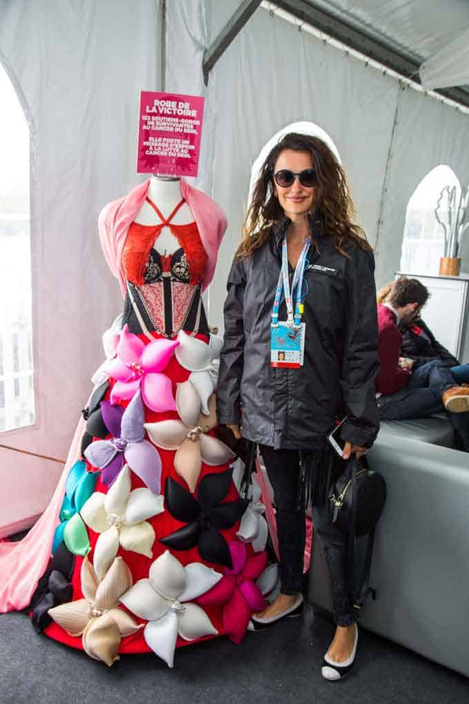 Penelope Cruz posing with La Robe de Victoire in support of breast cancer research