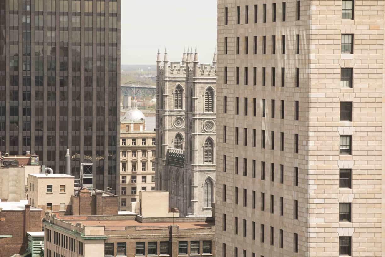peekaboo-old-and-new-montreal-downtown-bu-JulianHaber