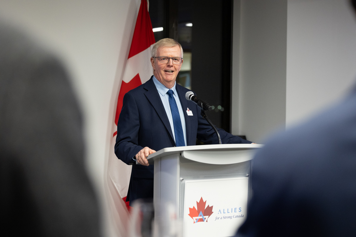 julian-haber-keynote-photography-rick-hillier-ottawa Keynote speaker photography of General Rick Hillier during a high-stakes event against anti-semitism in Ottawa — Julian Haber