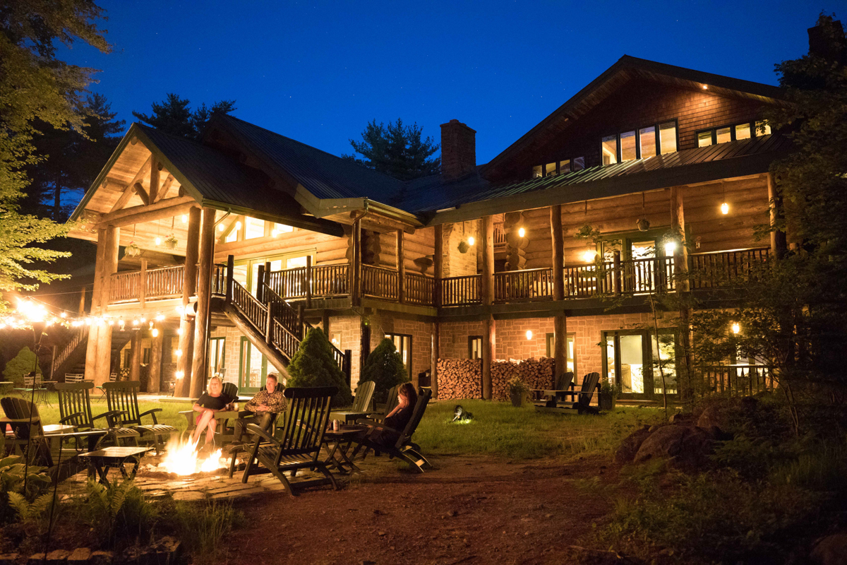 julian-haber-photography-facilities-real-estate-montreal-7 Employer branding real estate photography Trout Point Lodge at night by Julian Haber